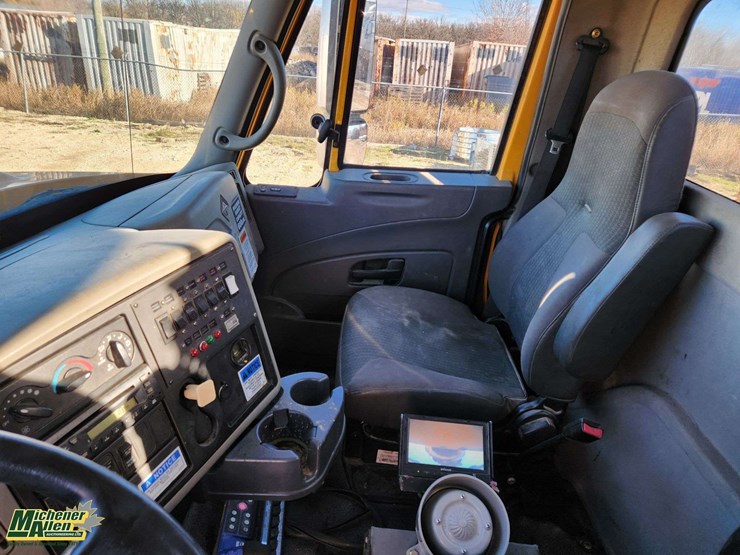 2009-international-workstar-7500-image-61