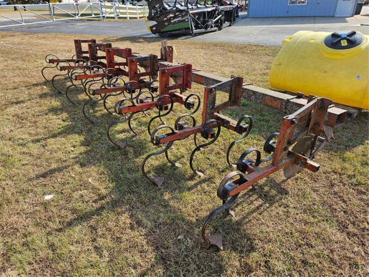 #3020-•-3pt-6-row-vibra-shank-cultivator-image-5