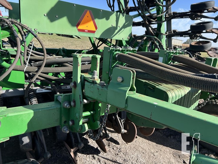 john-deere-1890-image-38