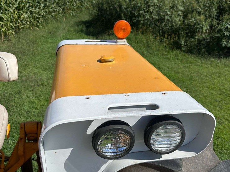 minneapolis-moline-g1355-image-44