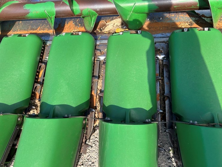 2021-john-deere-c18f-image-25