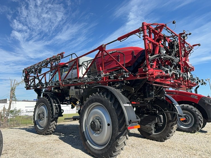 2023-case-ih-4350-patriot--sprayer-image-4