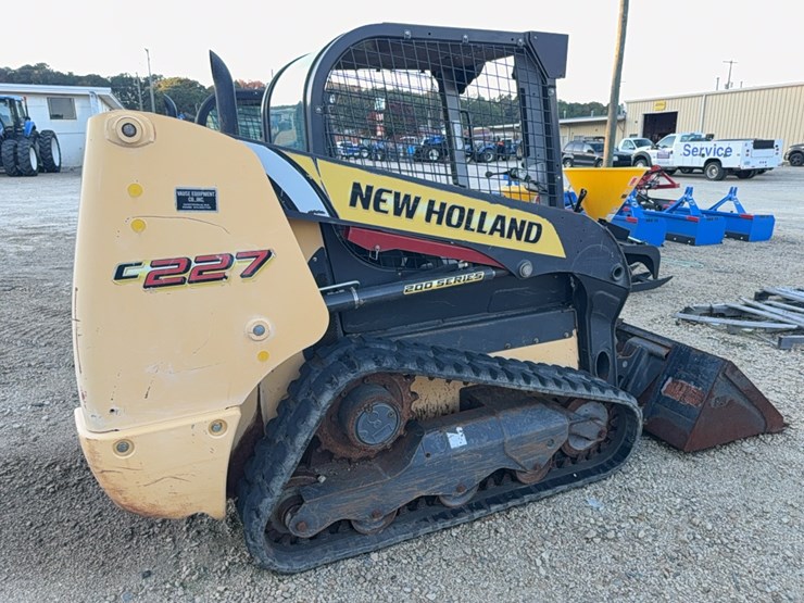 new-holland-c227-image-26