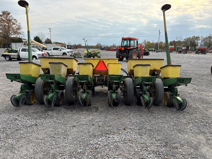 john-deere-7000-image-8