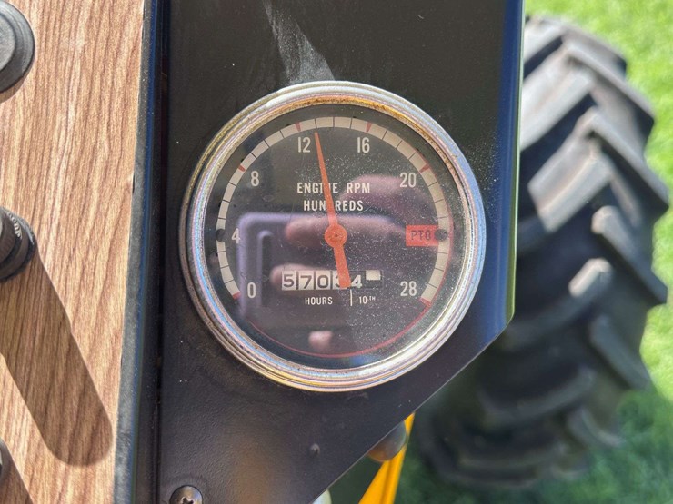 minneapolis-moline-g850-image-52