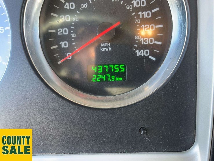 2016-kenworth-t800-image-22