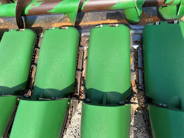 2021-john-deere-c18f-image-27