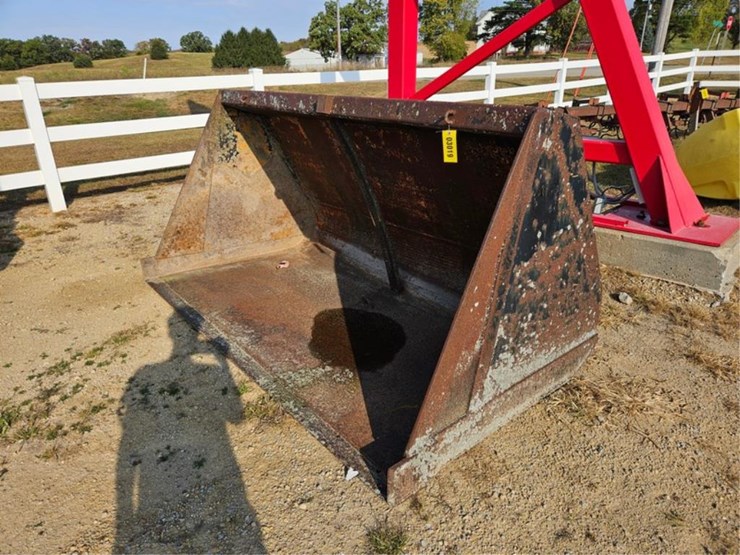 #3019-•-100"-end-loader-bucket-image-1