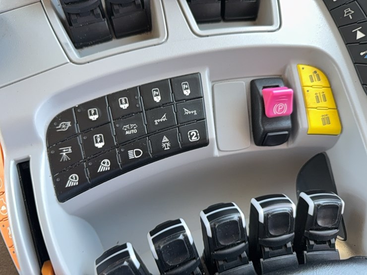 2023-new-holland-sp.310f-image-157