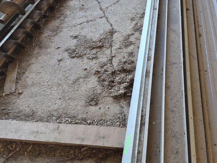 door-and-rails-image-3