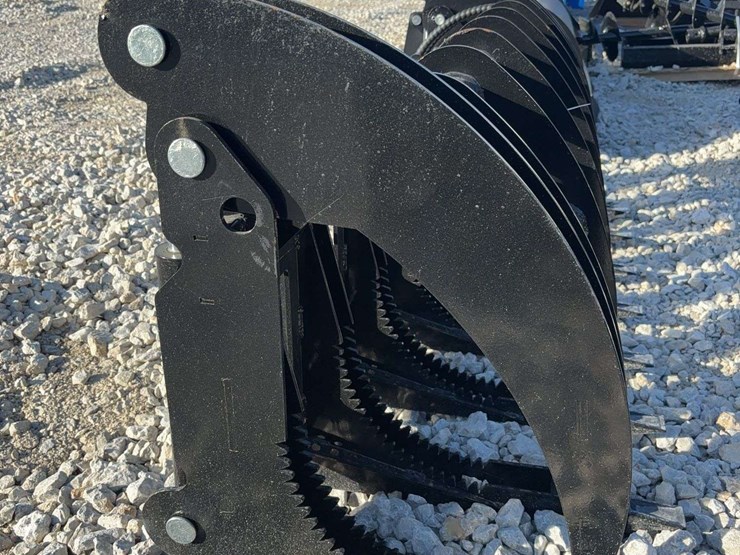 curved-log-grapple-image-3