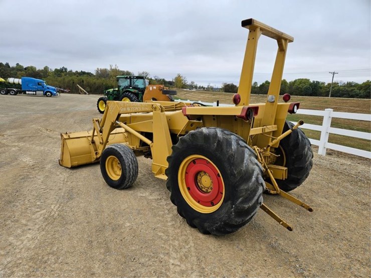 #3093-•-massey-ferguson-34a-tractor/loader-image-3