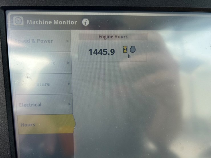 2014-john-deere-8270r-image-41