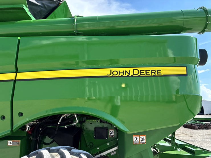 2023-john-deere-s780-image-38