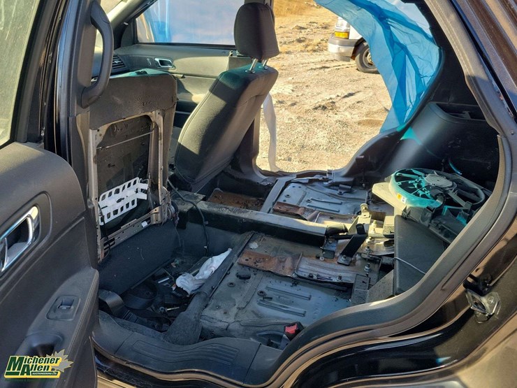 2019-ford-explorer-image-13