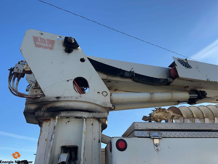 2012-international-7400-image-18