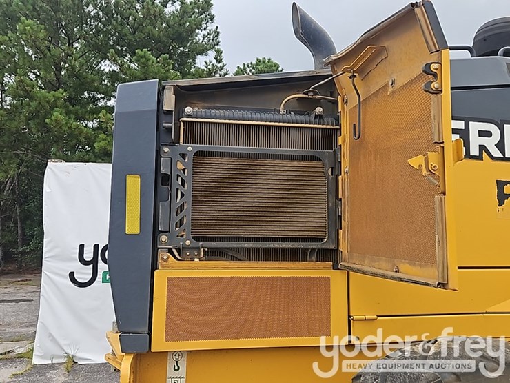 2019-deere-670g-image-30