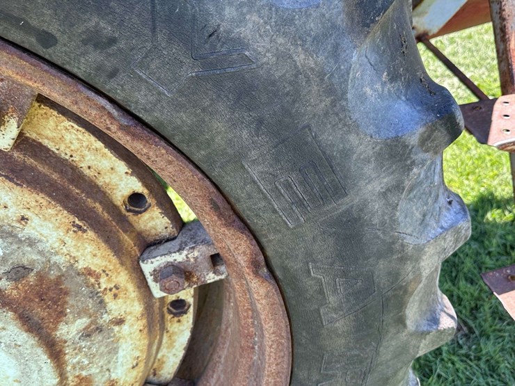 cockshutt-1550-image-38