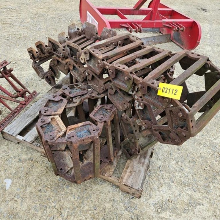 #3112 • Grouser 16" Steel Tracks