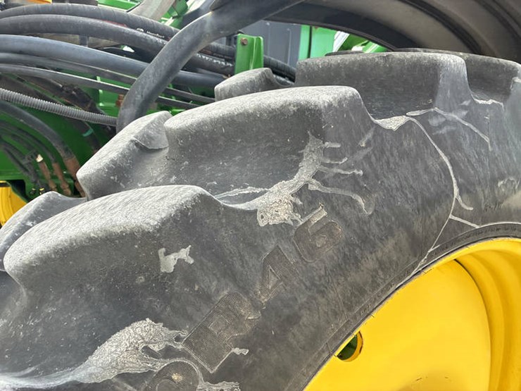 2014-john-deere-r4038-image-69