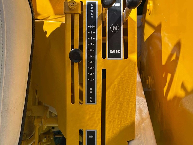 minneapolis-moline-g940-image-48