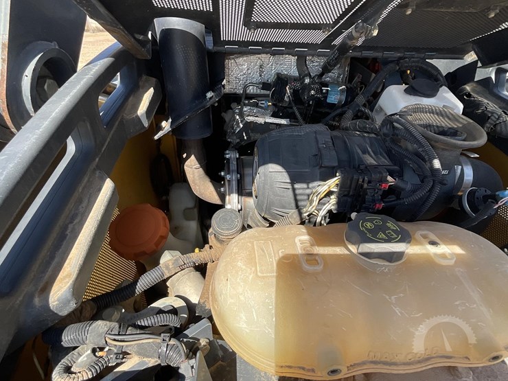 2015-deere-323e-image-14