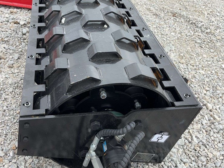 skid-steer-hydraulic-compaction-wheel-image-3