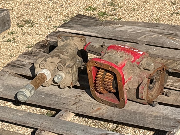 #24834-•-pto-and-pump-image-1