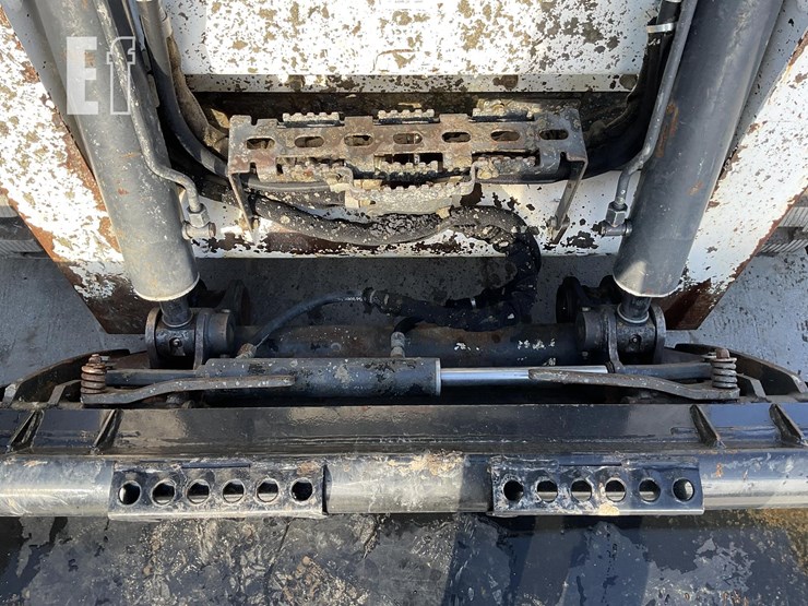 2014-bobcat-t650-image-10