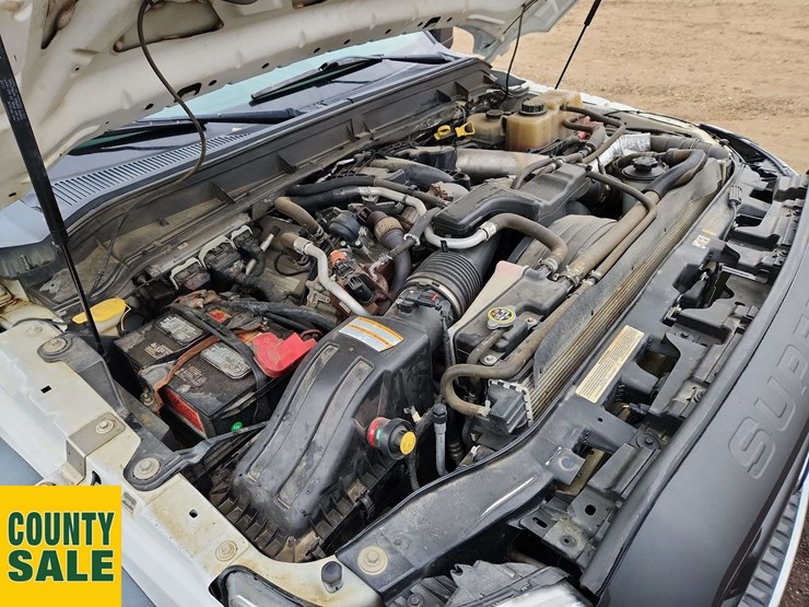 2013-ford-f550-image-28