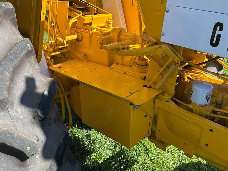 minneapolis-moline-g750-image-37