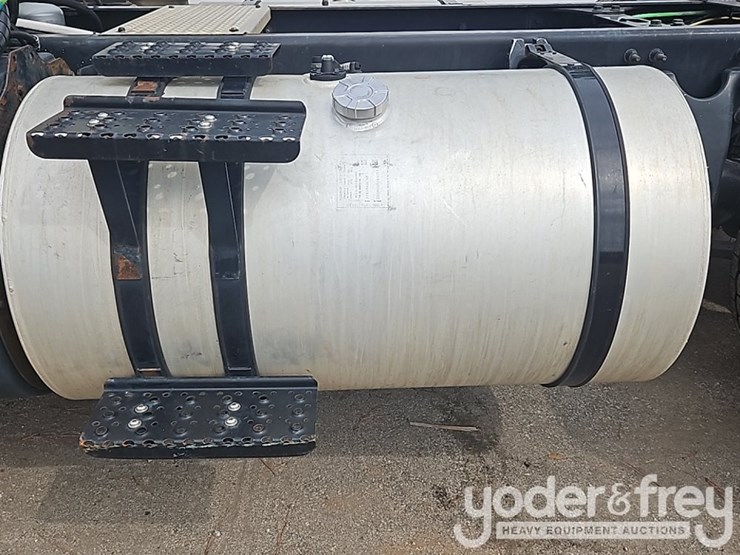 2017-international-8600-image-19