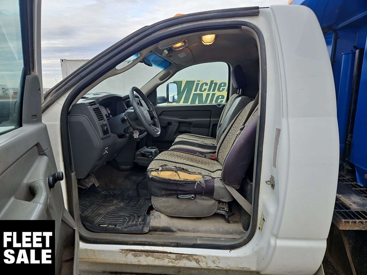 2008-dodge-ram-5500-image-17