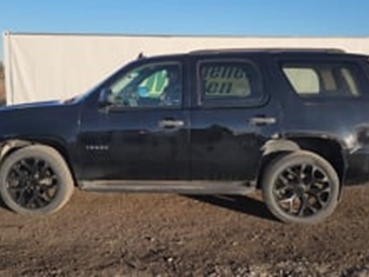 2013-chevrolet-tahoe-image-5