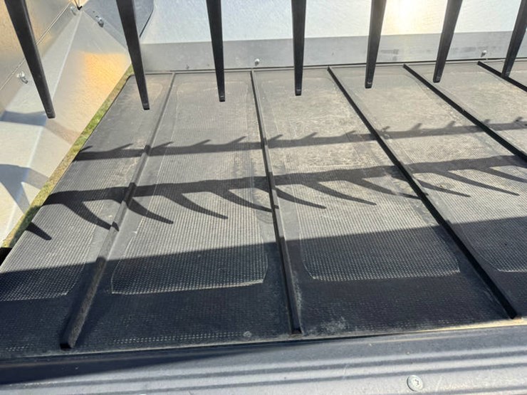 2023-mac-don-fd240-image-35