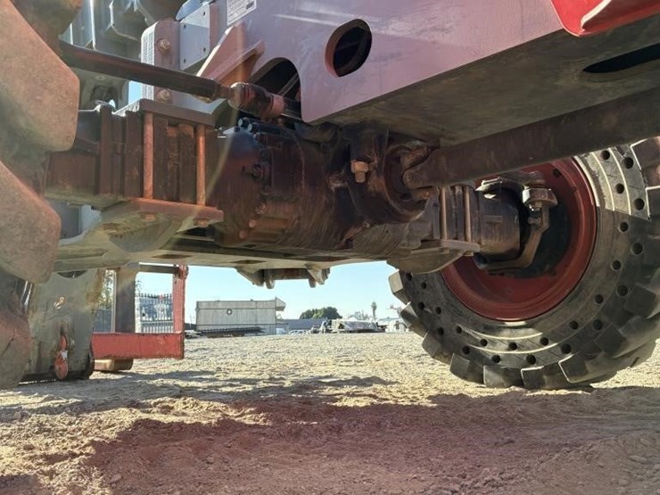 2018-skyjack-sj1056th-image-12