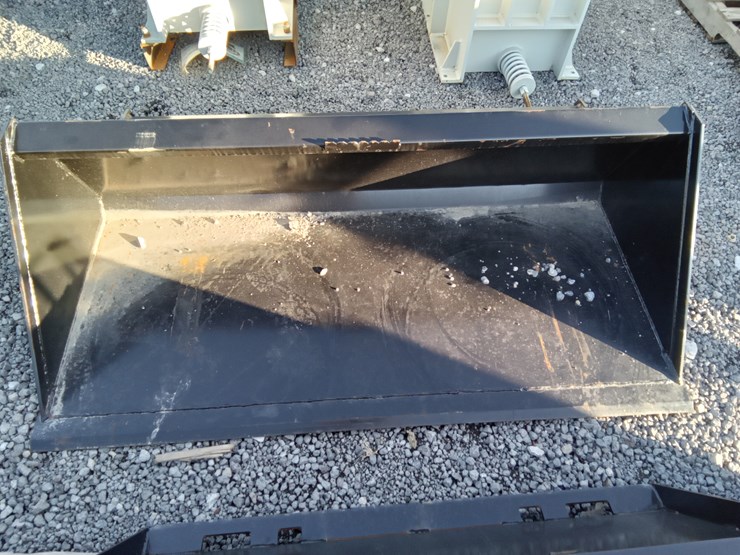 #832-•-swict-66"-ss-mount-bucket-image-2