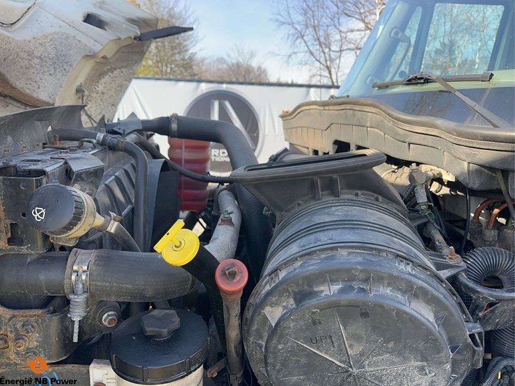 2012-international-7400-image-14