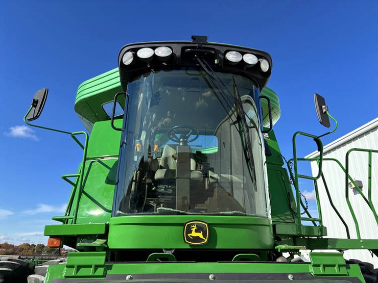 2009-john-deere-9770-sts-image-13