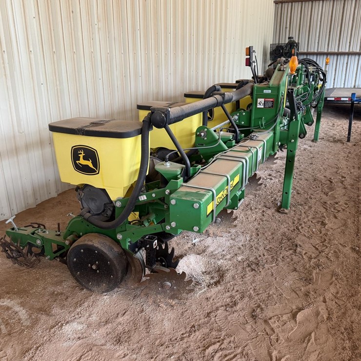 2021 JOHN DEERE 1725