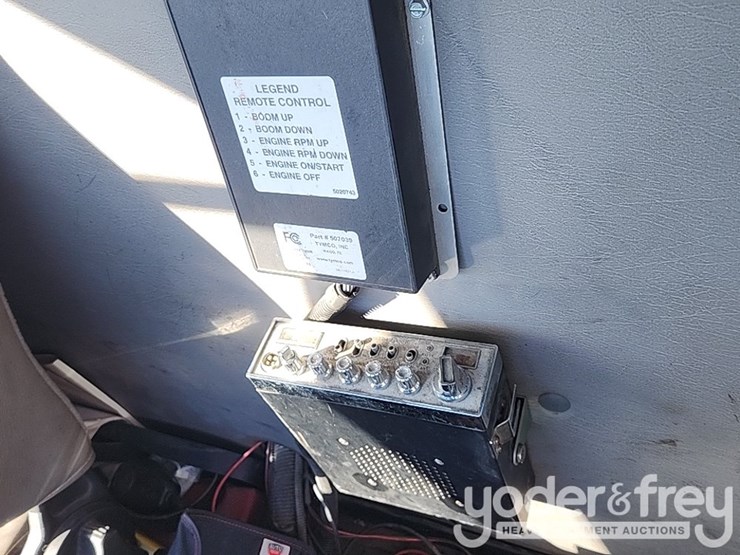 2016-freightliner-m2-106-image-19