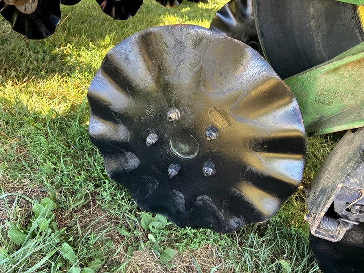 2011-john-deere-1790-image-14