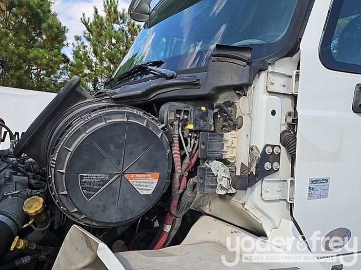 2017-international-8600-image-27