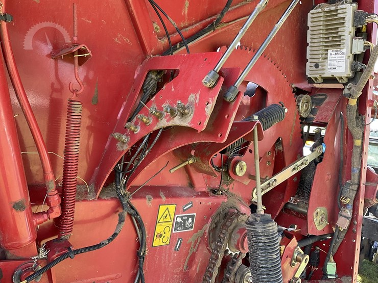 2019-new-holland-roll-belt-460-image-8