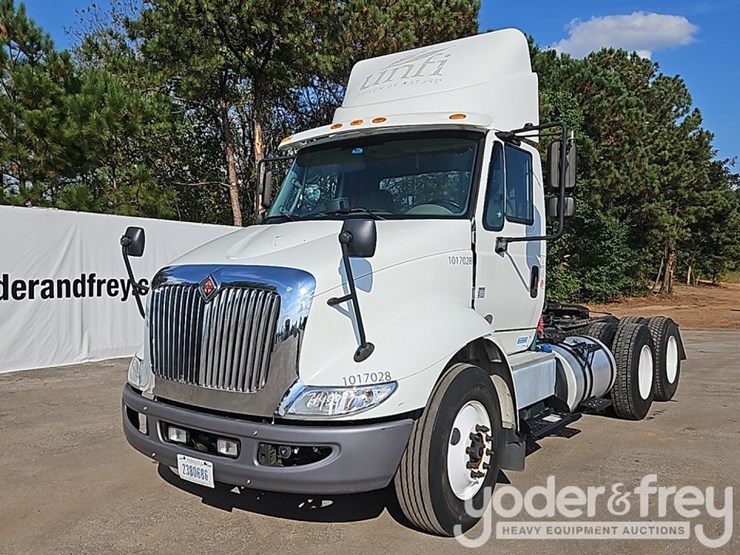 2017-international-8600-image-1