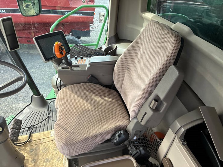 2014-john-deere-s680-image-22