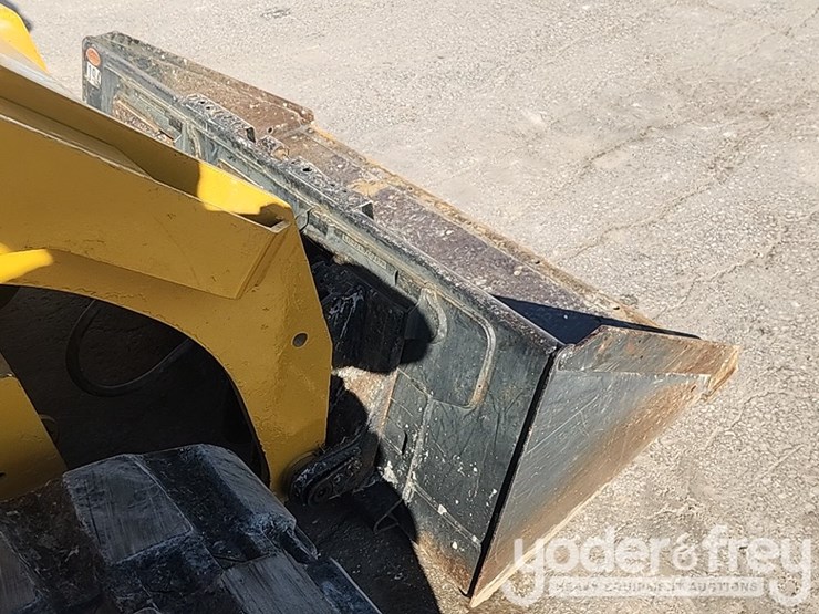 2019-caterpillar-279d-image-12