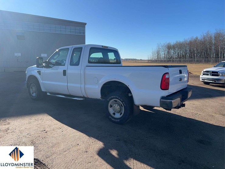 2009-ford-f250-image-2