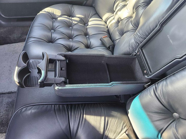 1990-chrysler-new-yorker-fifth-avenue-image-42