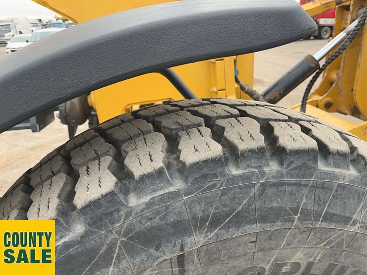 2020-deere-872gp-image-10